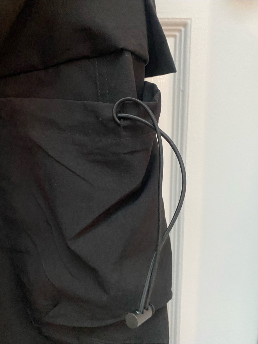 Men's Black Cargo Pants with Elastic Waist and Utility Pockets - Picture 6 of 9